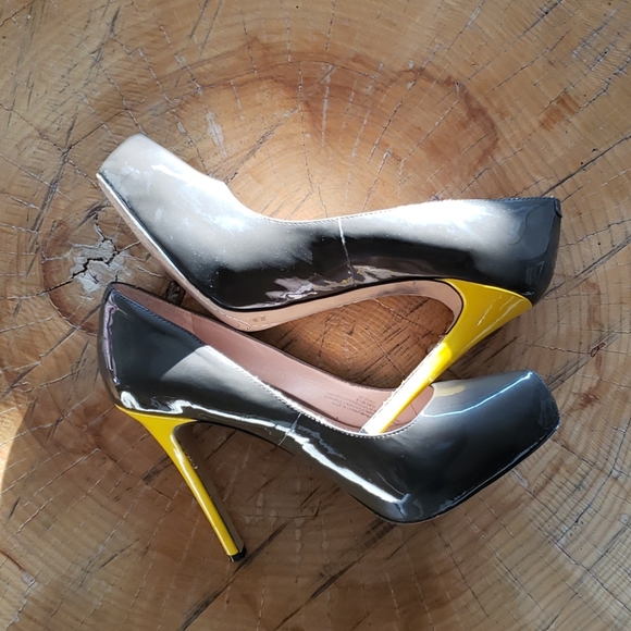 Vince Camuto patent leather twotone heels size 8.5 - Picture 2 of 9